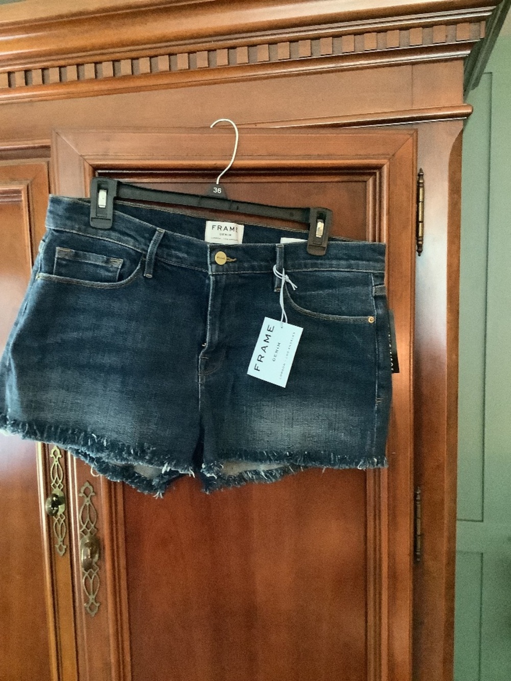 Frame Denim “Le Cutoff” short size 31